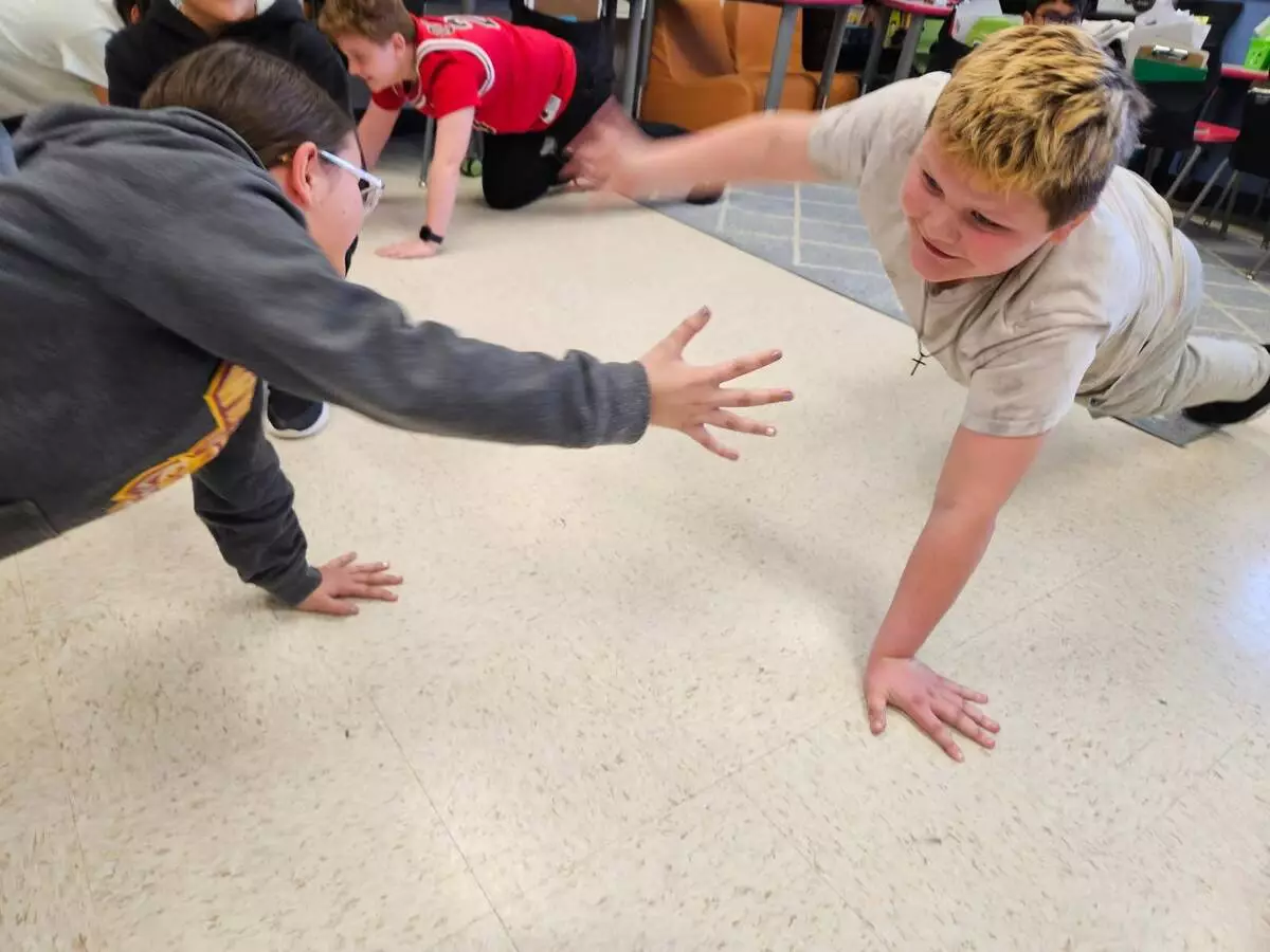 partner push-ups